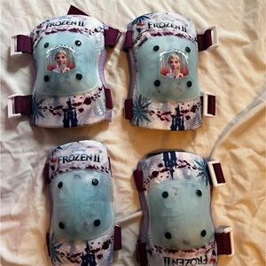 Disney Frozen II Kids Gear Set - Purple and White